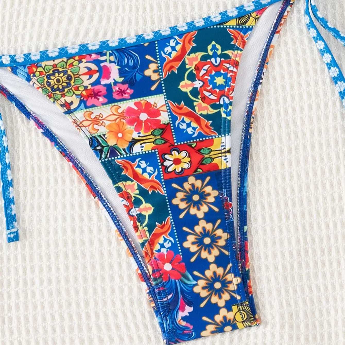 2 Pieces Bikini Suit Bohia Sty Low Waist Triang Beach Shorts Printed Flowers Swimwear Sexy Tong Strip Bra Swimming SuitXJ241212