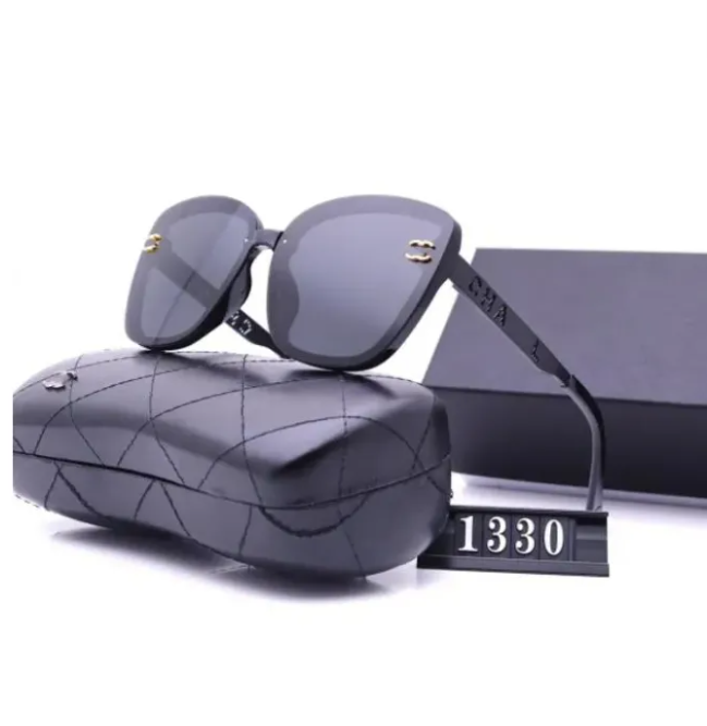 Hot Rectangle Sunglasses Man Women Unisex Designer Goggle Beach Sun Glasses Retro Frame Design Uv400 With Box Very Nice