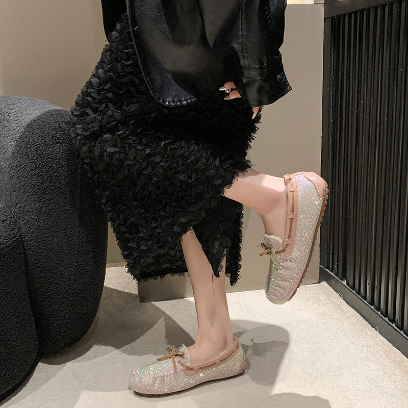 2025 High Quality Designer Plush Women's Flat Shoes Fashion Women's Luxury Bow Water Diamond Casual Shoes Plus Size Winter Warm Work Shoes S