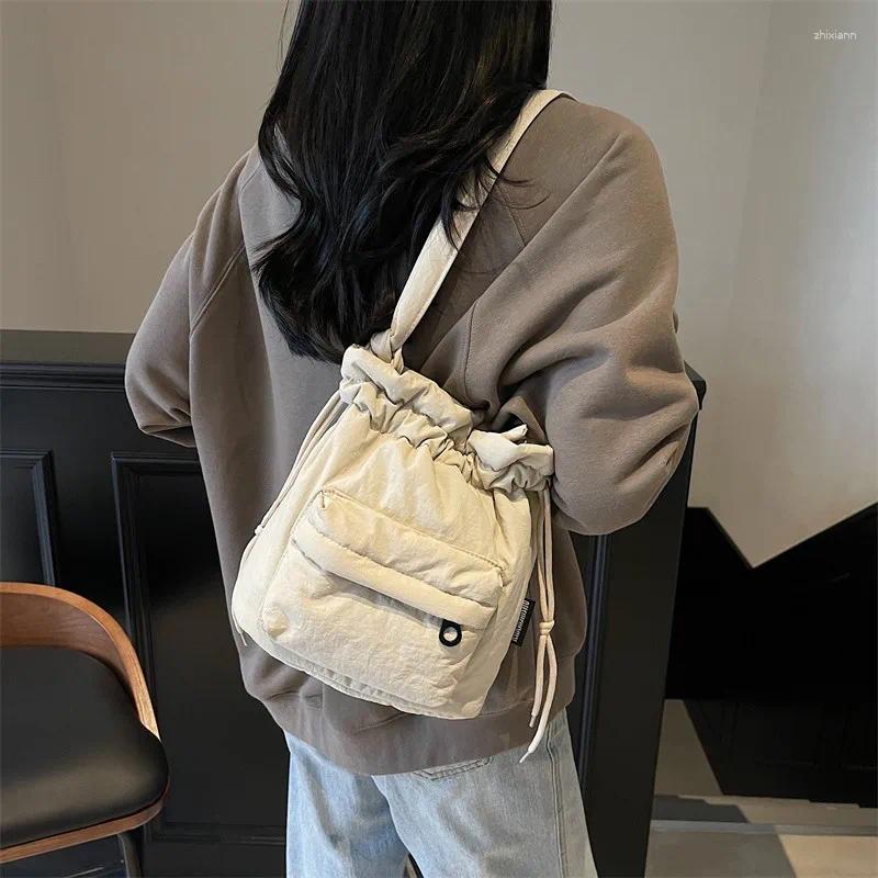 Totes 2024 Red Nylon Women Crossbody Bag Middle Korean Style Drawstring Bucket Casual Light Youth Large Capacity Shoulder