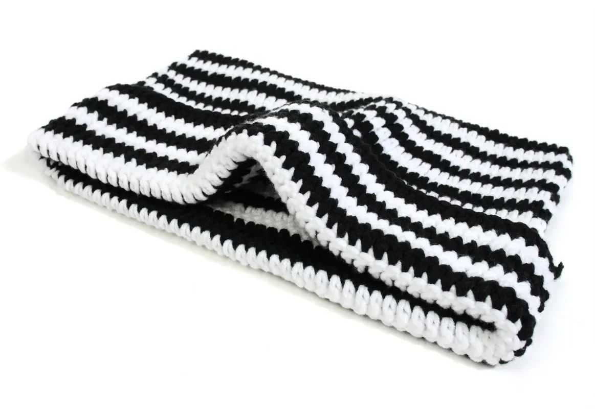 New Japanese Streetwear Harajuku Beanie Little Devil Striped Knitted Hat Women Girls Autumn Winter Cute Cat Ears CapXJ241213