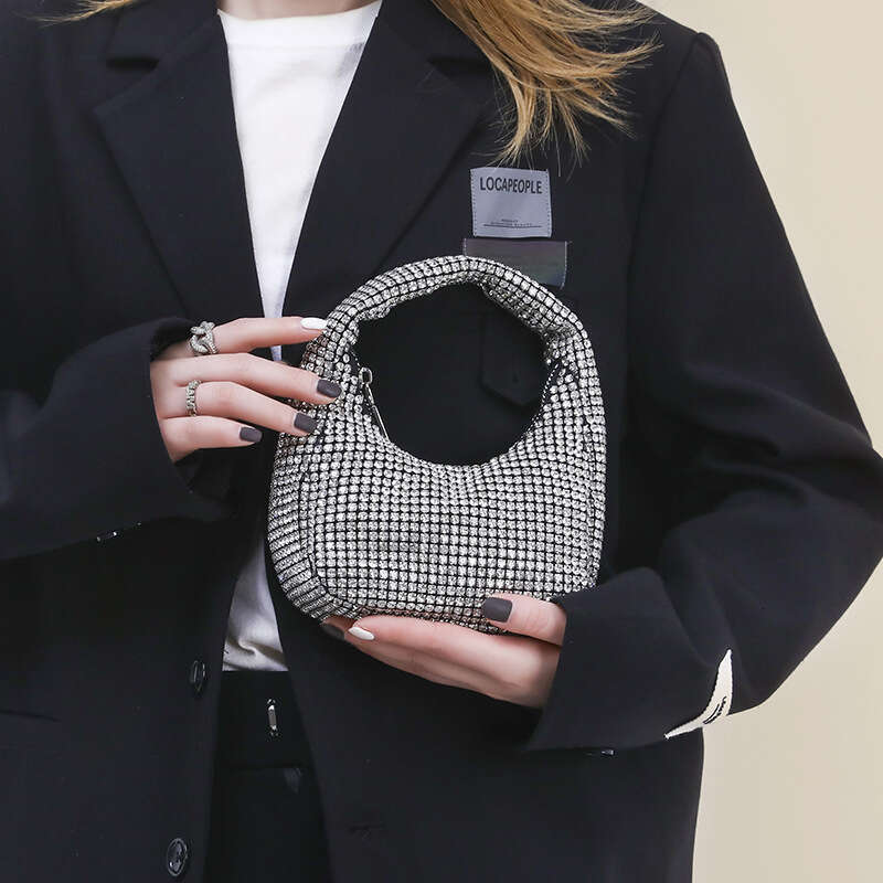 2024 New Product King Full Women's Bucket Dinner Water Diamond Chain Handheld Crossbody Bag