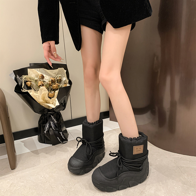 2025 Winter High cut Thick soled Anti slip Women's Snow Boots Designer Ankle Boots Tie up Warm High quality Cotton Shoes Waterproof Comfortable W