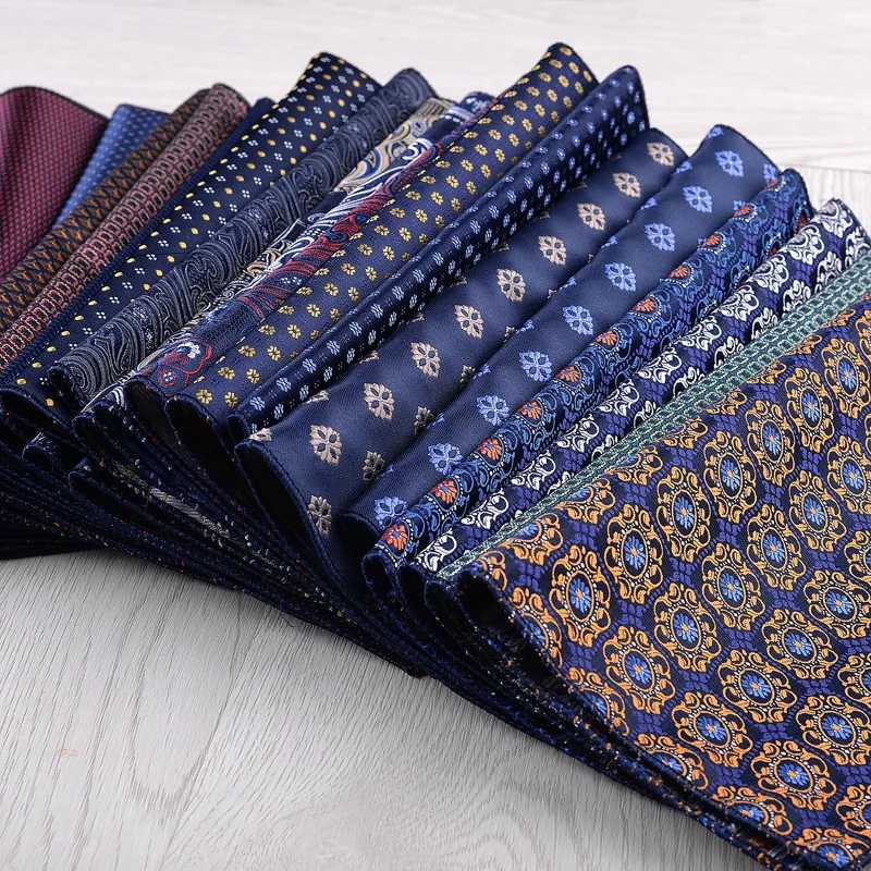 23 * 23CM Luxury Mens Handle Polka Dot Stripe Flower Hanks Polyester Hanks Business Pocket Square Chest Towel Wedding W241213