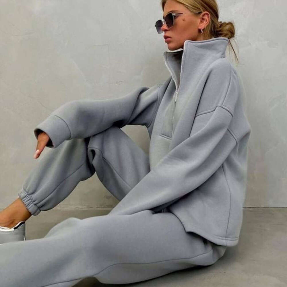 Spring Autumn New Women's Long Sleeved Stand Up Collar Zipper Sports Suit Two-Piece Set Trendy Clothing Fashionable And Casual Temperament