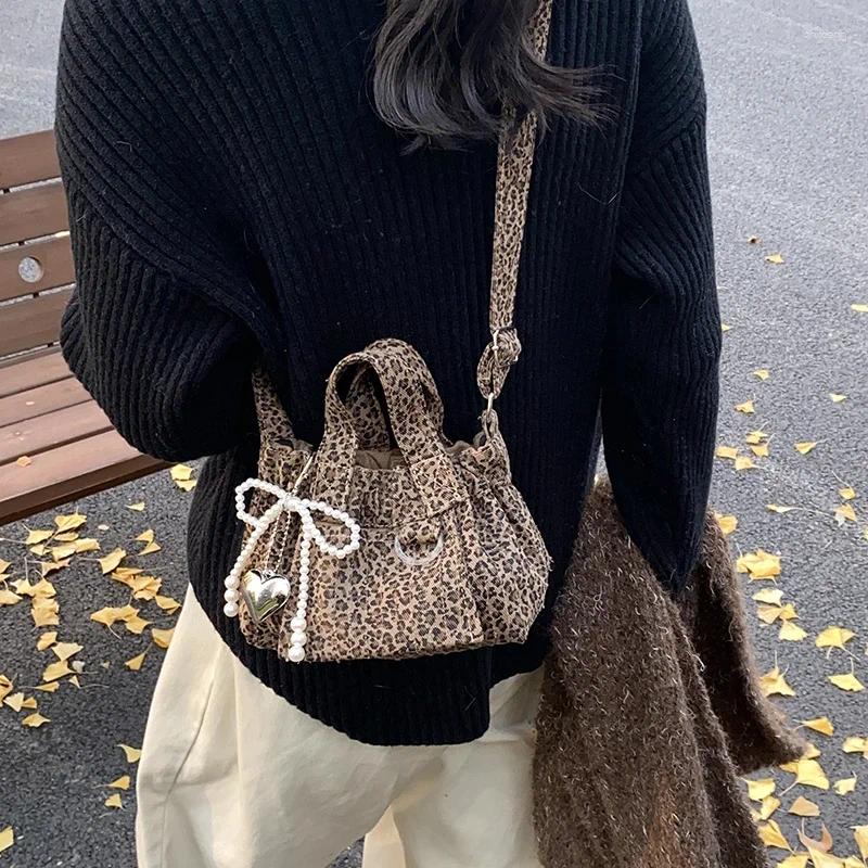 2025 NEW Totes CANVAS Leopard Print High Quality Shoulder Bag Large Capacity NO Zipper Fashionable Handbag Soft Commuting Crossbody zhanyishengli