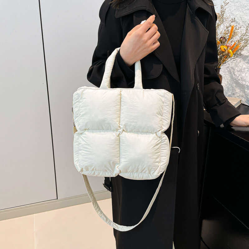 Fashionable Handheld Cotton Robe for Women 2025 Summer New Style Trendy Versatile Shoulder with High Quality and Simple Crossbody Bag