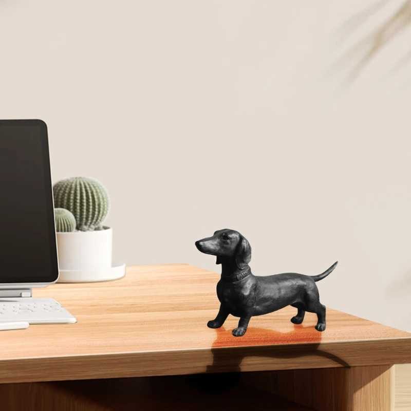 652F Dachshund Figurine Sculpture He Desktops Decorations Standing Long Dog Resins Small Statue Outdoor Garden Ornament Y241212