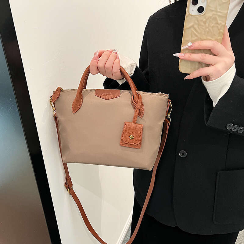 New Korean Style Trendy Tote Niche Fashion, High-End Feel, Nylon Fabric Lightweight Shoulder Crossbody Bag, Fashionable Quality, Classic