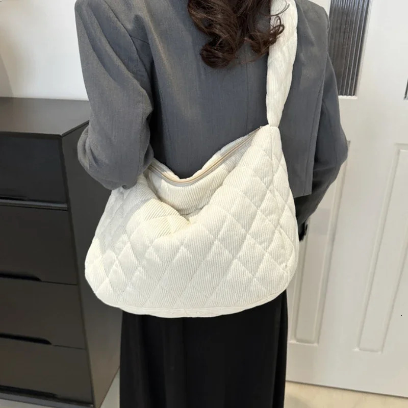 Casual Diamond Corduroy Solid Colour Shoulder Bag Winter Thread Minimalistic Crossbody Bag Thick Large Tote Bag 241206