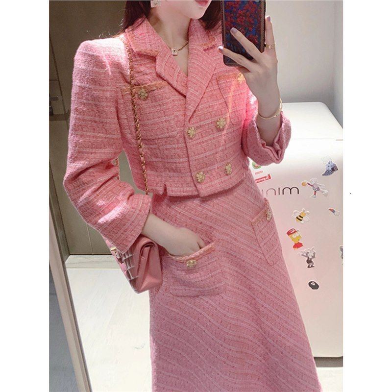 Fashion Casual Women's Autumn And Winter New Korean Version Age Reducing Top High Waist Half Skirt Two-Piece Set