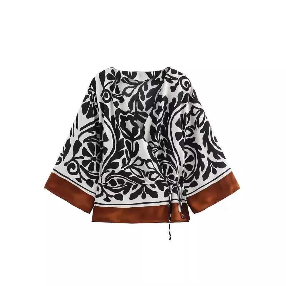 Women's Two Piece Pants 2024 Summer New Womens Fashion V-neck Printed Loose Shirt High Waist Paper Bag Printed Bermuda Shorts Set Y241213491K