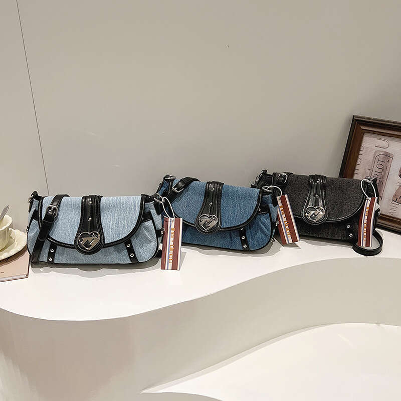 Casual spicy girl style handbag for women cool denim shoulder crossbody bag, internet famous dumpg bag 2024 temperament versatile new trendy clothing 