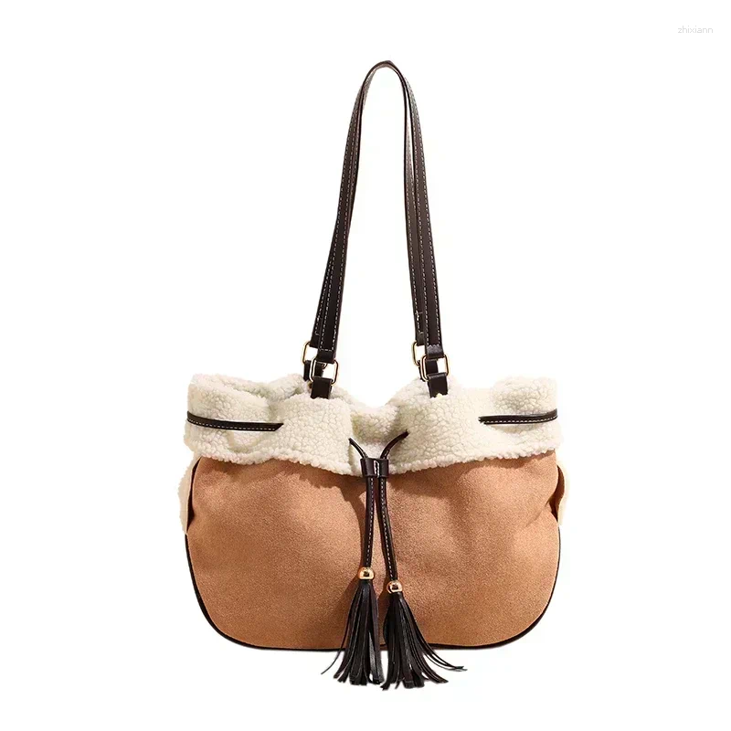 Totes Fashion Casual Faux Suede Shoulder Bags Tassel String Unique Design Winter Sense Of Handbags For Women 2025 Super Cool zhanyishengli