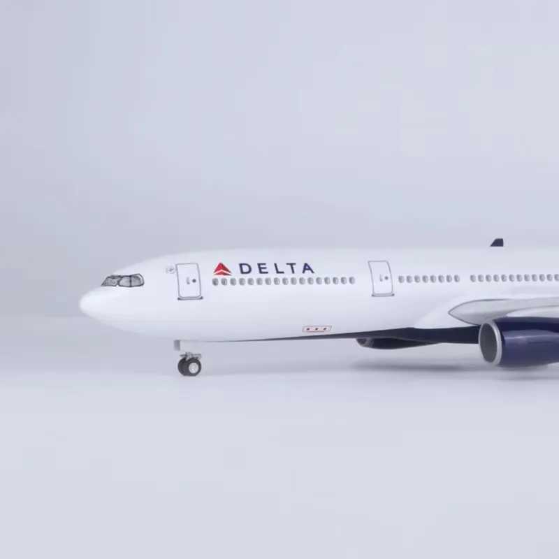 Electric/RC Aircraft 1 135 Scale Airbus A330 series model Delta Airlines aircraft model with lights and wheel resin aircraft collection display Y24121