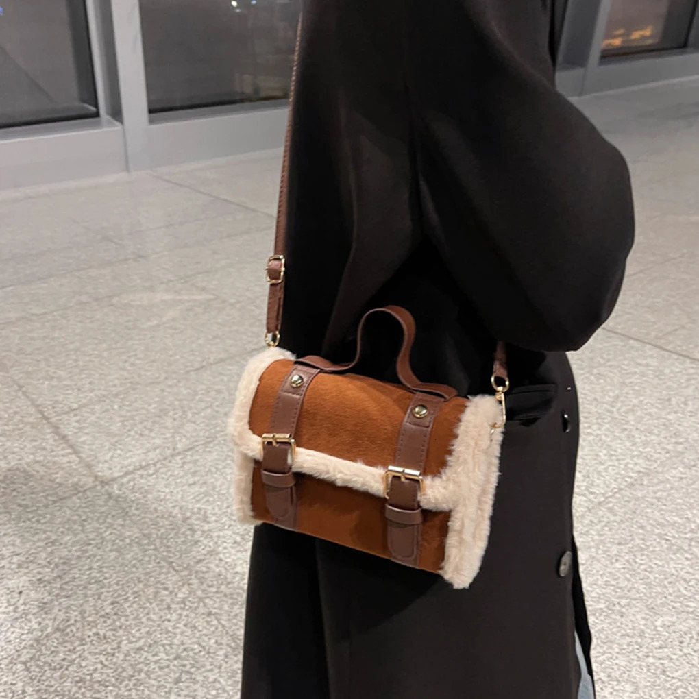 High Appearance Winter Cashmere Velvet Bag Autumn Small Square Handbag Suede Bag 241205
