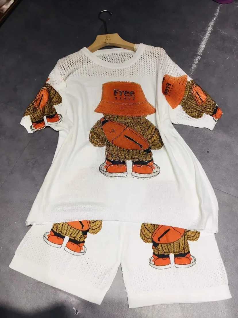 Women's Two Piece Pants Cartoon Rhinestone Hollow Round Neck Short Slve T-shirt Shorts Two-Piece Set Female 2023 Summer Loose Leisure Set Women Y