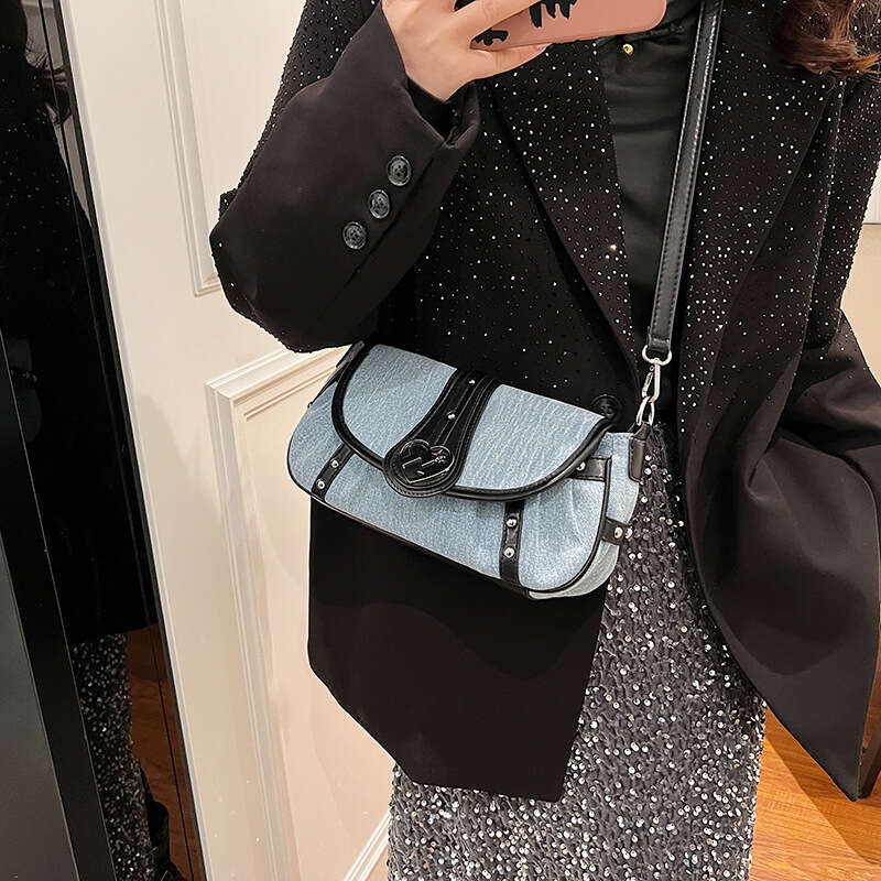 Casual spicy girl style handbag for women cool denim shoulder crossbody bag, internet famous dumpg bag 2024 temperament versatile new trendy clothing 