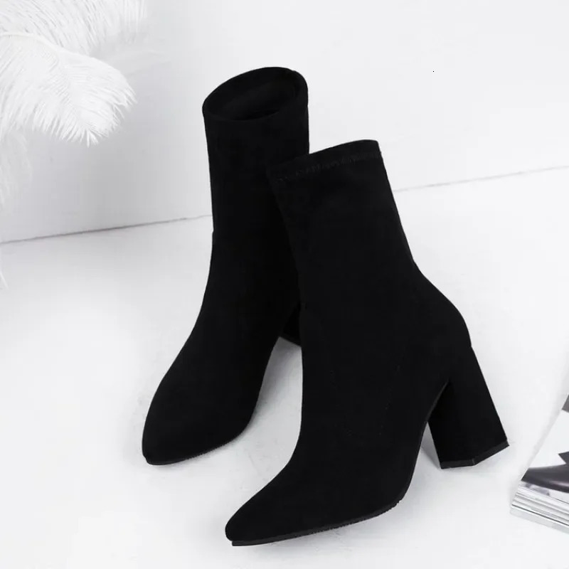 Thick high-heeled womens short boots fashionable weight loss ankle boots classic style autumn winter womens Pointed toe womens boots D64 241213