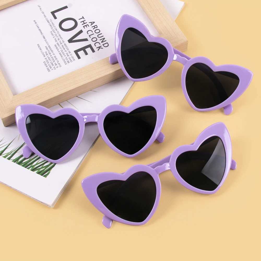 Sunglasses 10pcs Red Heart Shape Sunglasses for Women Bachelorette Party decoration Vintage Glasses wedding Party Favors Bridesmaid Gifts H241213