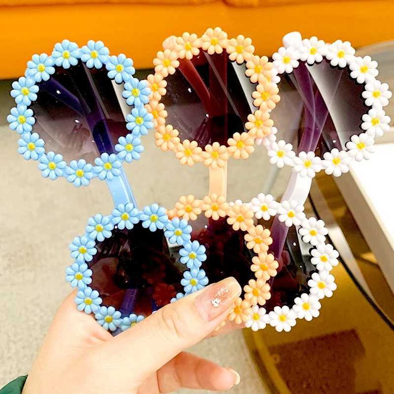 Sunglasses New Sunflower Round Glasses for Children Kids Outdoor Sun Protection Sunglasses Girls Makeup Birthday Party Favors H241213