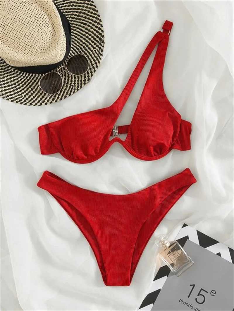 Sexy One Shoulder Bikini Set 2024 Women Red Black Push Up Underwire Micro Swimsuit Brazilian Cut Out Bathing Suit Thong SwimwearXJ241212