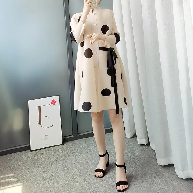 Wool Blends Pleated Ladies Windbreaker Jacket Autumn Singlebreasted Stand Collar Lightly Cooked Print Polka Dot 241213