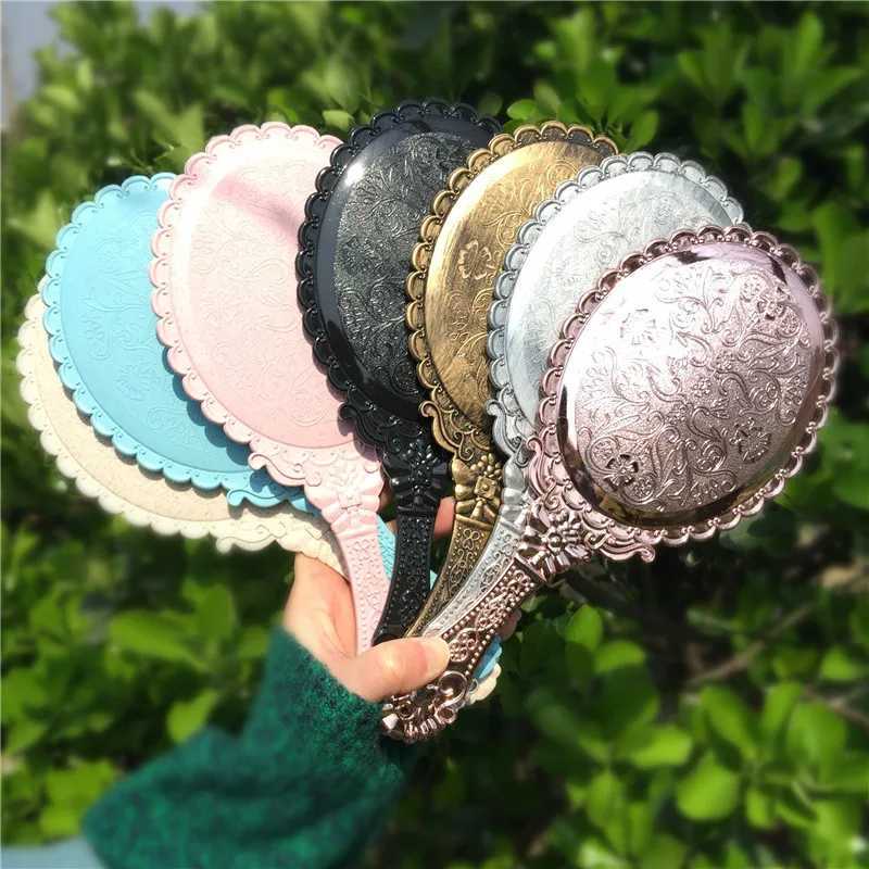 Portable Vintage Cosmetic Makeup Mirror Hand Hold Oval Round Mirror Noble Restore Ancient Ways Court Mirror Beauty ToolXJ241213
