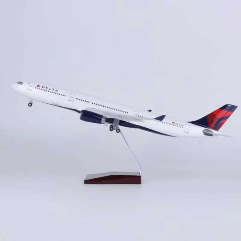 Electric/RC Aircraft 1 135 Scale Airbus A330 series model Delta Airlines aircraft model with lights and wheel resin aircraft collection display Y24121