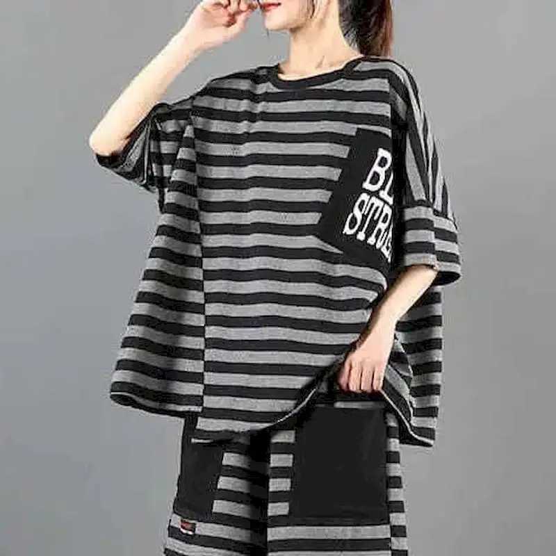 Women's Two Piece Pants Womens Short-slved Suit 2024 Summer New Oversized Striped T-shirt Short Pants Two Piece Sets Oversized Women Clothing Sui