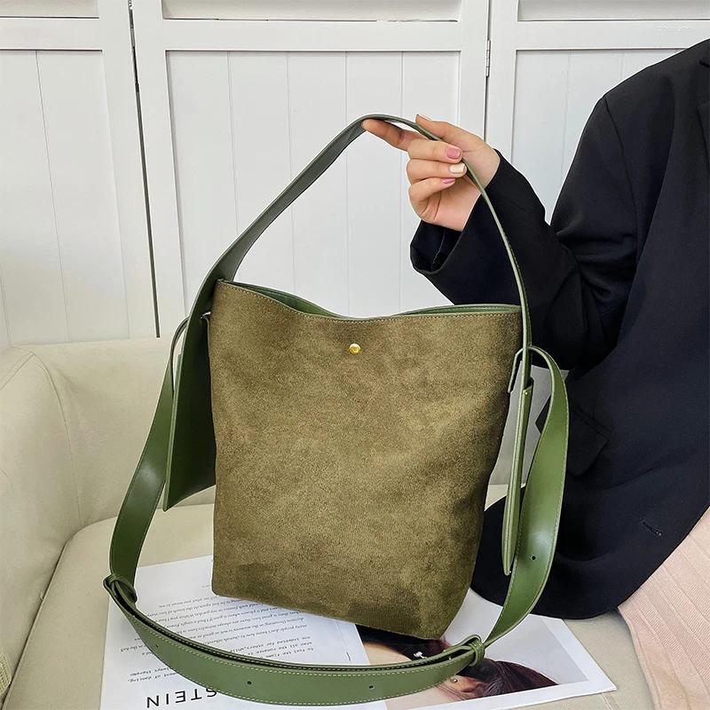 Totes Brushed Leather Bucket Bag For Women Large Capacity Buckle Shoulder Ladies Fall Trend Suede Tote Commuter Armpit zhanyishengli