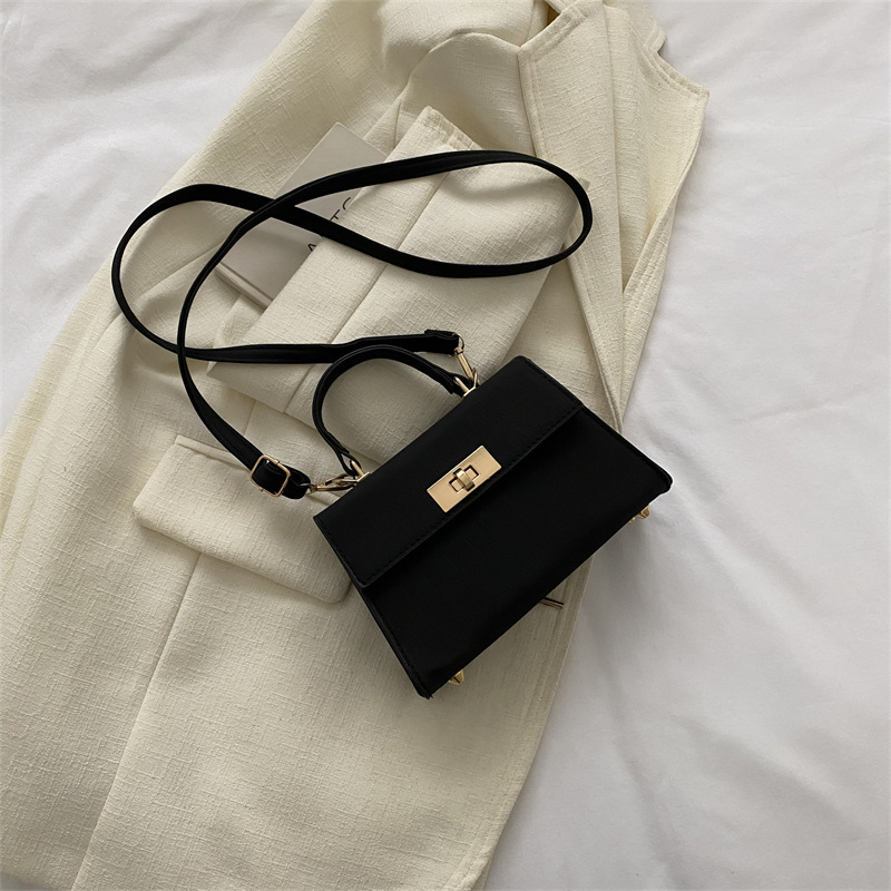 2025 Designer Free designer 3 shipping bags for womens black brown Fashion shoulder crossbody bag, hand-held small square bag ,