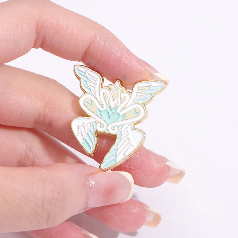Pure Angel Wings Enamel Pin Cute Feather Badge Accessories Collar Backpack Brooch Jewelry Gifts Friends Wholesale 241210