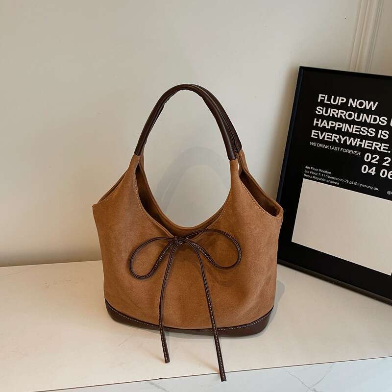 Autumn High Beauty Handheld Vegetable Basket for Women 2024 New Tote Large Capacity Underarm Bag