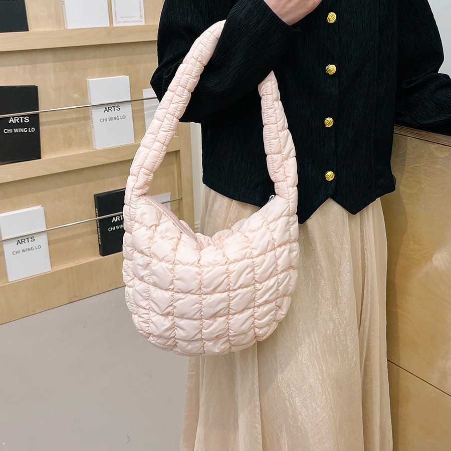 Spring and summer new bag cloud pleated big bag casual personality lightweight large capacity dumpling bag commuting armpit womens bag