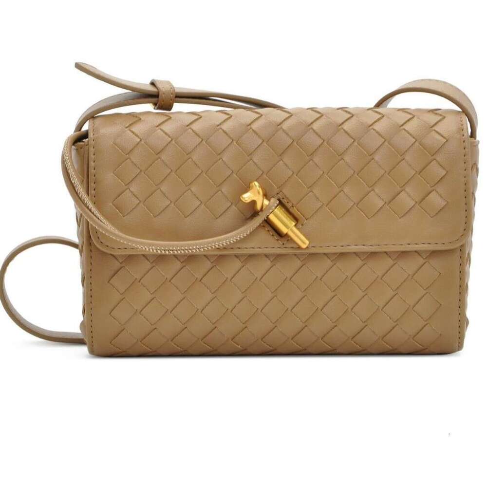 Handmade niche single shoulder hand-held horizontal fashion small square bag, exquisite diagonal cross women's bag