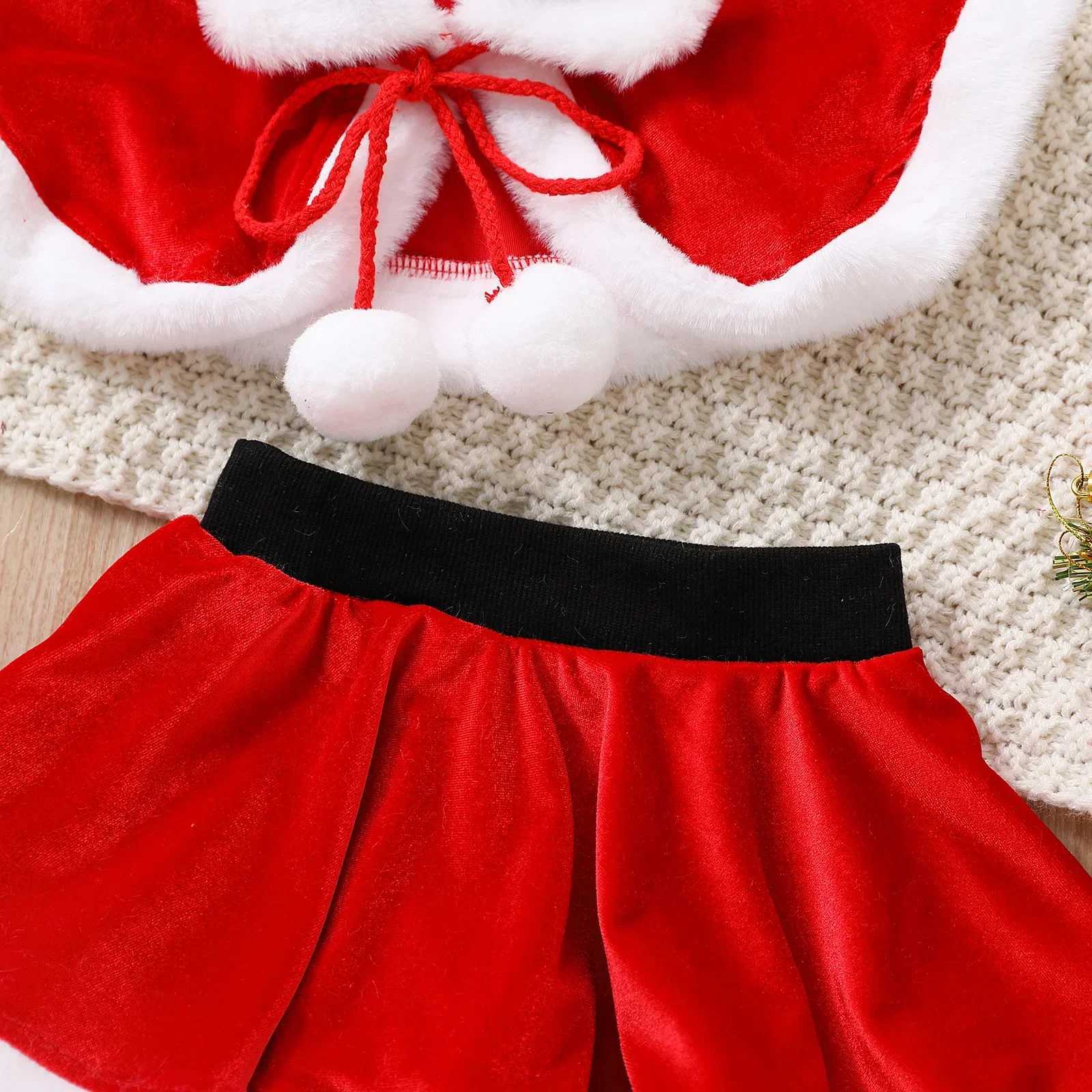1-4T childrens and girls 2-piece Christmas clothing with contrasting color splicing collar plush ball tie shawl top elastic waist skiing set W241213