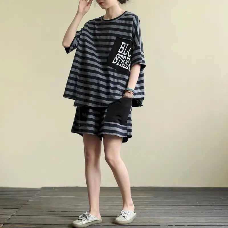 Women's Two Piece Pants Womens Short-slved Suit 2024 Summer New Oversized Striped T-shirt Short Pants Two Piece Sets Oversized Women Clothing Sui