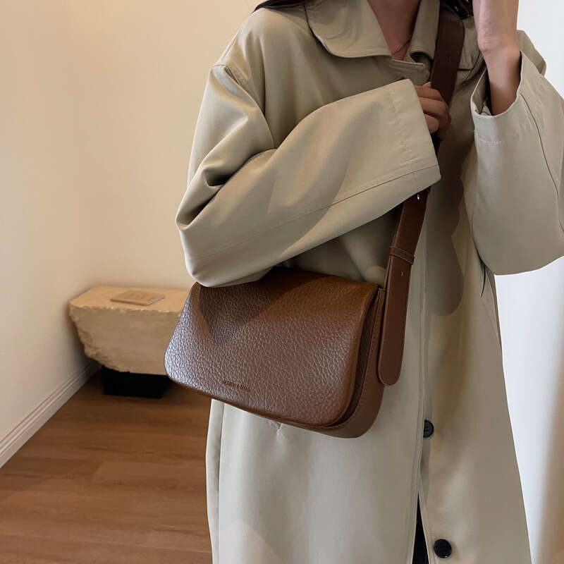 High End Temperament Solid Color PU New Korean Version Trendy And Wide Shoulder Strap Crossbody Bag Fashionable Quality Classic