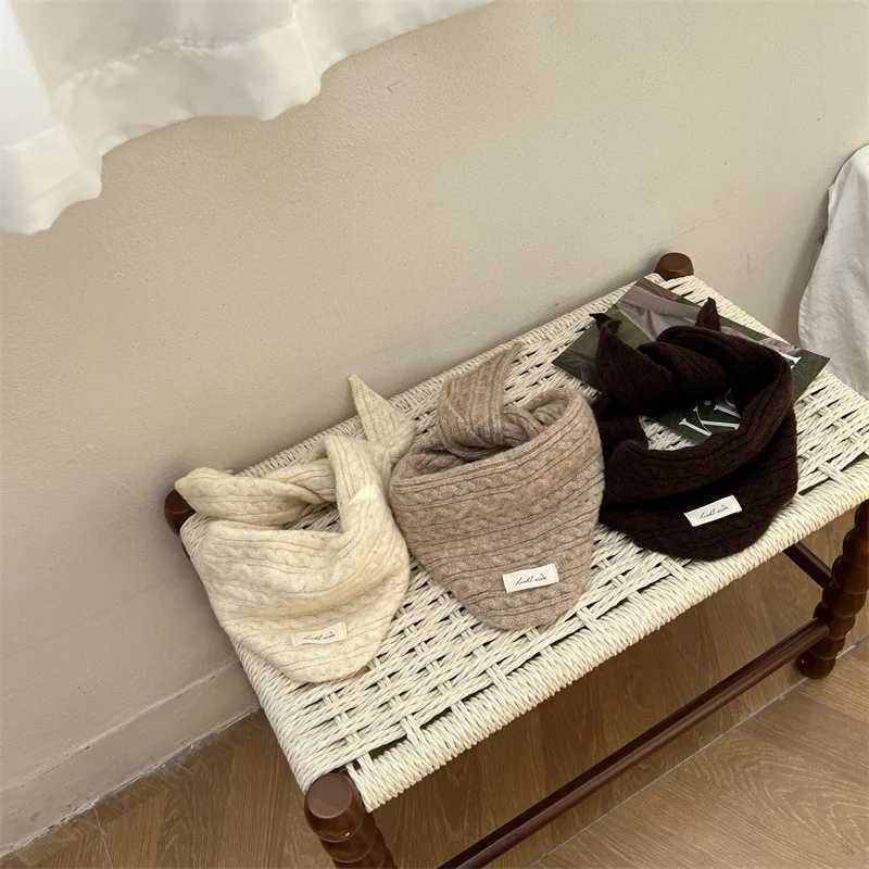 Scarves Wraps Korean Ins Baby Triangular Scarf Faux Fur Boy Girl Winter Windproof Warm Neck Cover Fashion Simple Kids Neckerchief H241213