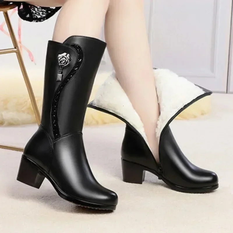 2024 Winter Womens Boots Plush Warm Snow Boots Fashion Medium Density Fiberboard High Heels Womens High Quality Leather Boots Botas Mujer 241213