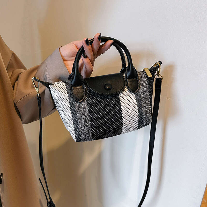Women's New Korean Version Hand-Held Dumpg Trendy, High-End Texture Fabric Striped Shoulder Crossbody Bag Fashionable, Quality Classic