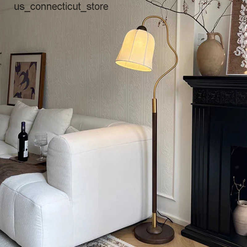 Floor Lamps Medieval vintage American walnut grain floor lamp retro living room vertical remote control lamp sofa side tall lamp luminaria L240910