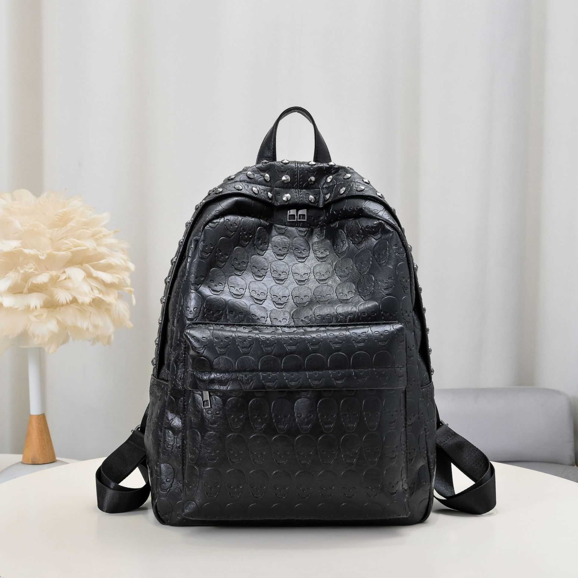 Fashion Trend Backpack Riveted Edition British Style PU Leather Campus High School Student Leather Bag Backpack 241215