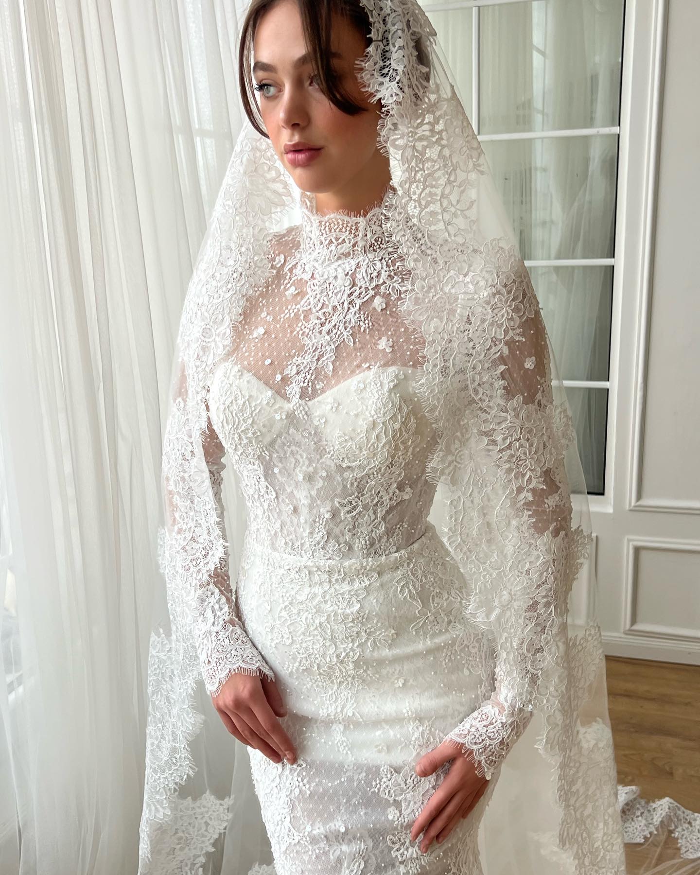 Lace Mermaid Beaded Wedding Dresses With Long Sleeves Backless Bridal Gowns High Necke Sweep Train Vestido De Novia