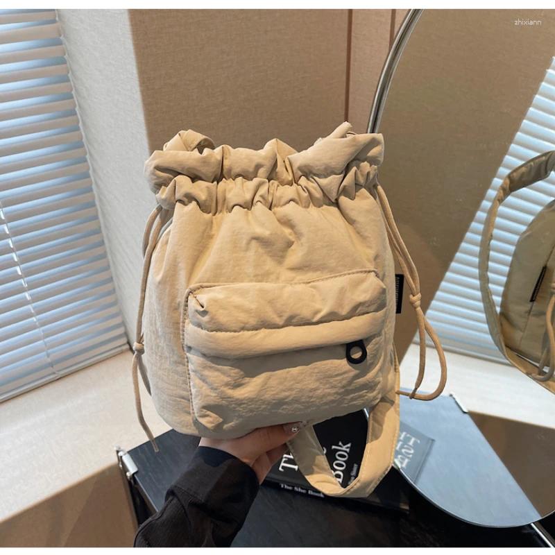 Totes 2024 Red Nylon Women Crossbody Bag Middle Korean Style Drawstring Bucket Casual Light Youth Large Capacity Shoulder