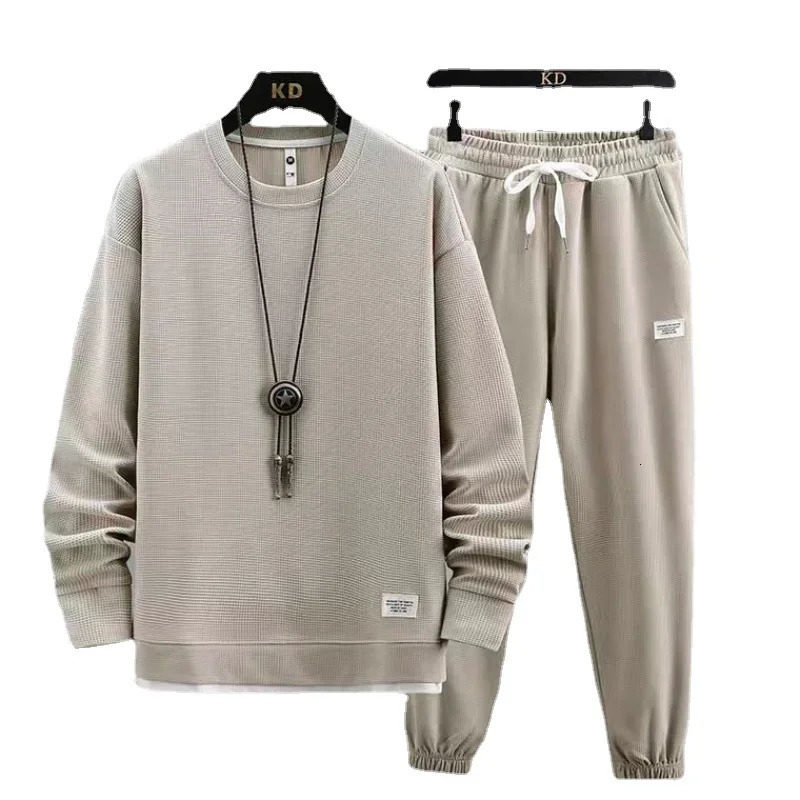 2024 autumn sportswear mens highquality round neck long sleevedmens set fashionable track and field clothing 241211