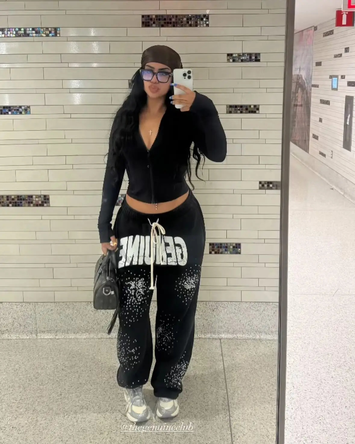 highquality Distressed hooded sweatshirt and sweatpants two winter Gothic decorated Y2k set 241211