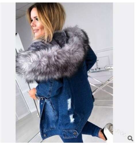 European American Retro Big Fur Collar Denim Jacket With A Warm Fluffy Texture, Mid To Long Cut Distressed Coat, Trendy, Fashionable, And Classic Qual