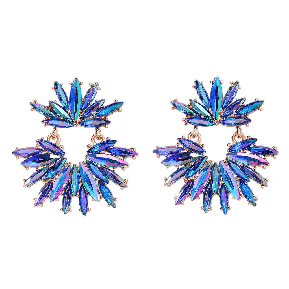 Ins Wind Full Women's Alloy Inlaid Earrings Exaggerated Super Sparkg Water Dia wer Accessories